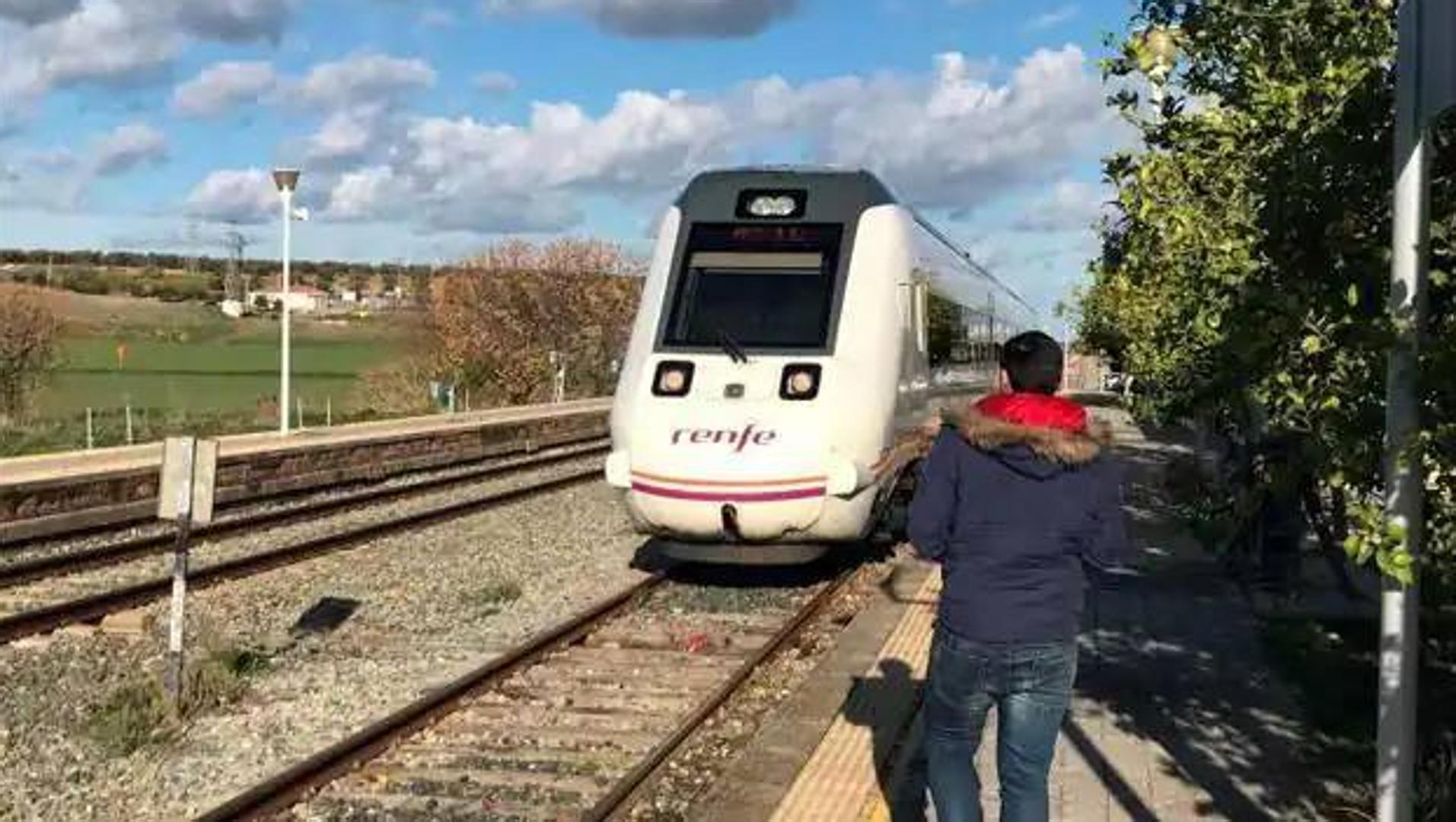 El plan alternativo de Renfe este domingo para los viajeros de Media